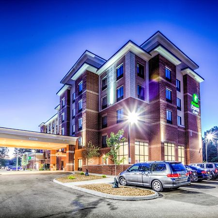 Holiday Inn Express & Suites Cleveland/Westlake By Ihg Bagian luar foto