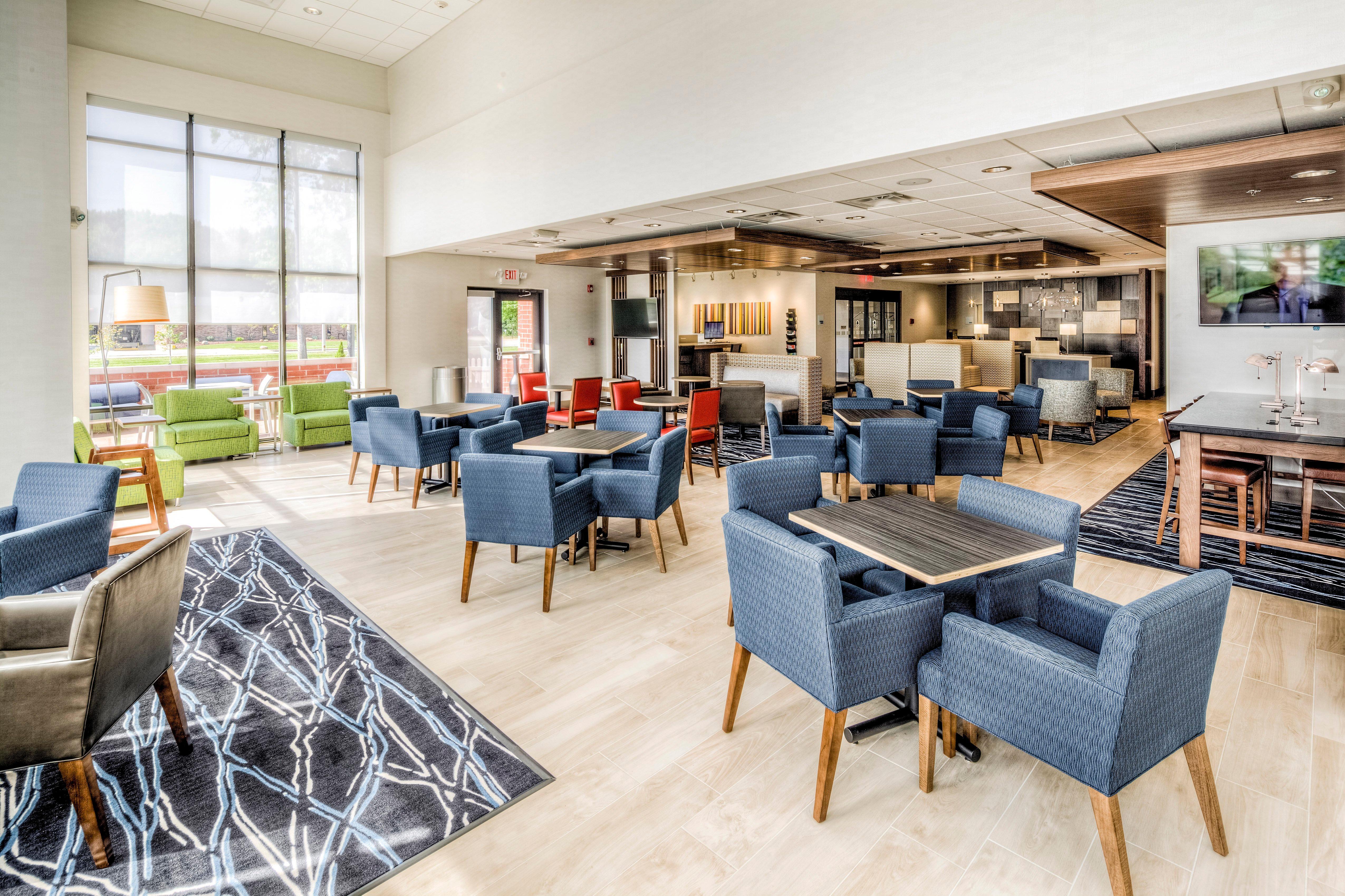 Holiday Inn Express & Suites Cleveland/Westlake By Ihg Bagian luar foto