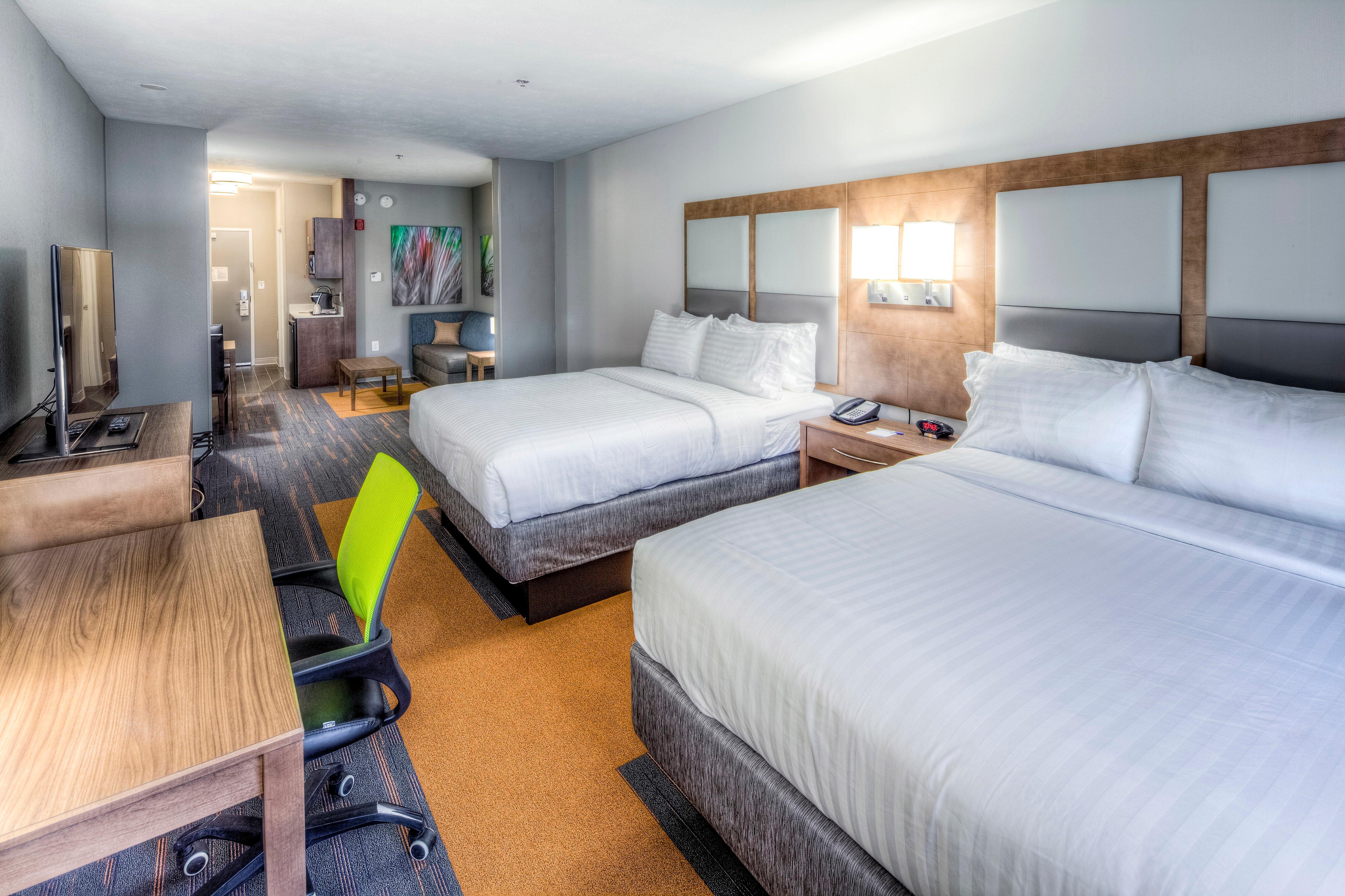 Holiday Inn Express & Suites Cleveland/Westlake By Ihg Bagian luar foto