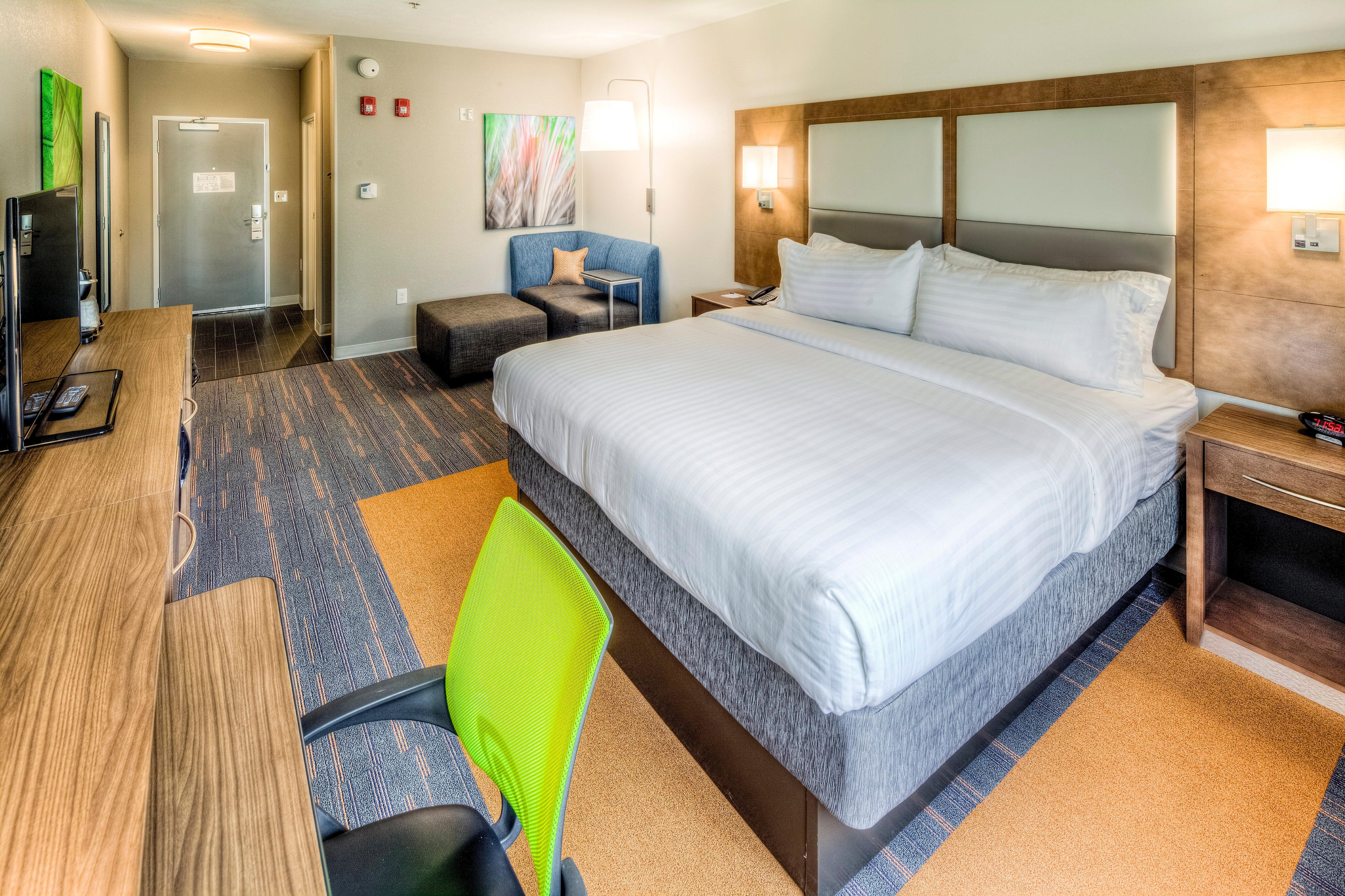 Holiday Inn Express & Suites Cleveland/Westlake By Ihg Bagian luar foto