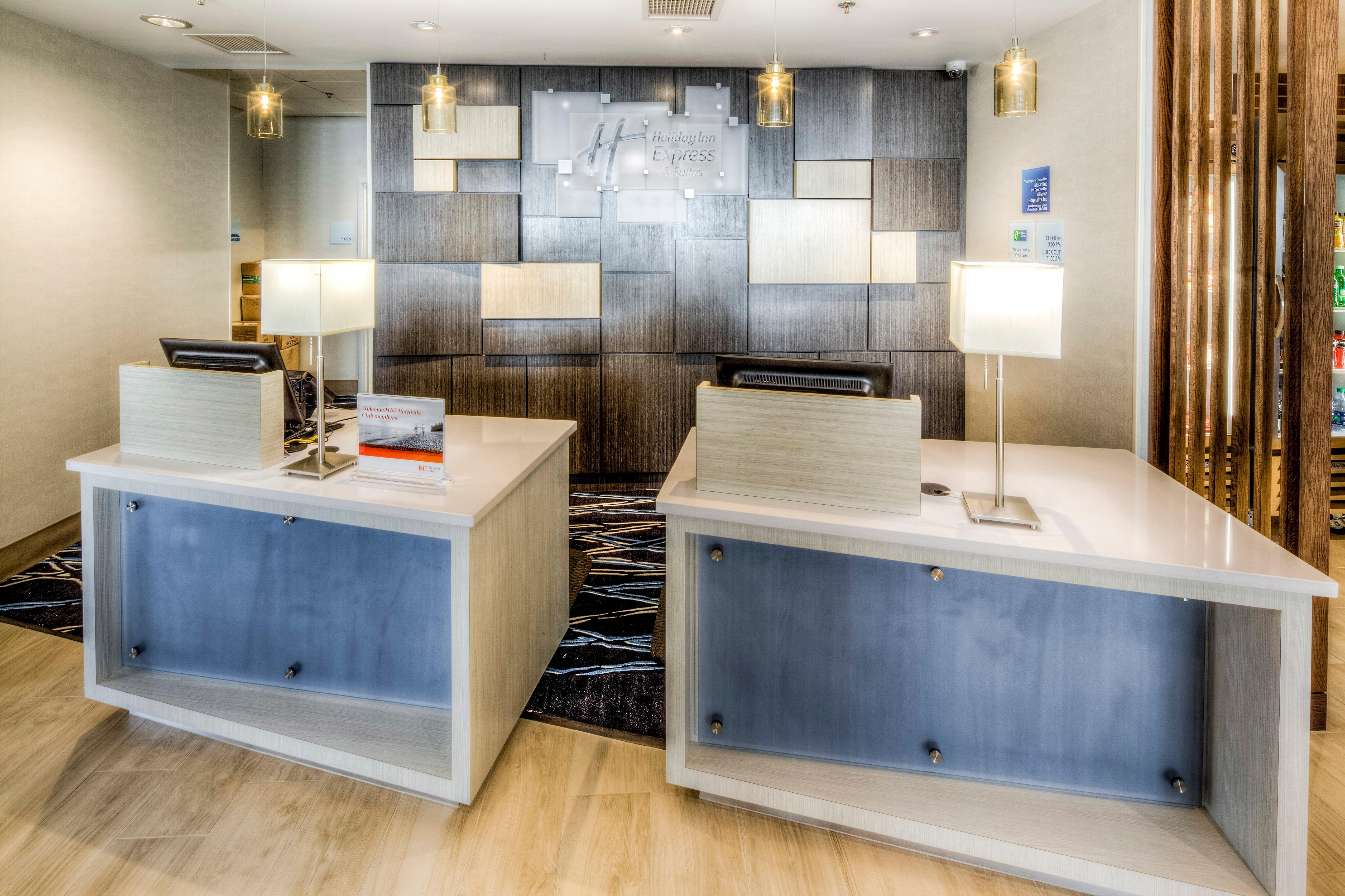 Holiday Inn Express & Suites Cleveland/Westlake By Ihg Bagian luar foto