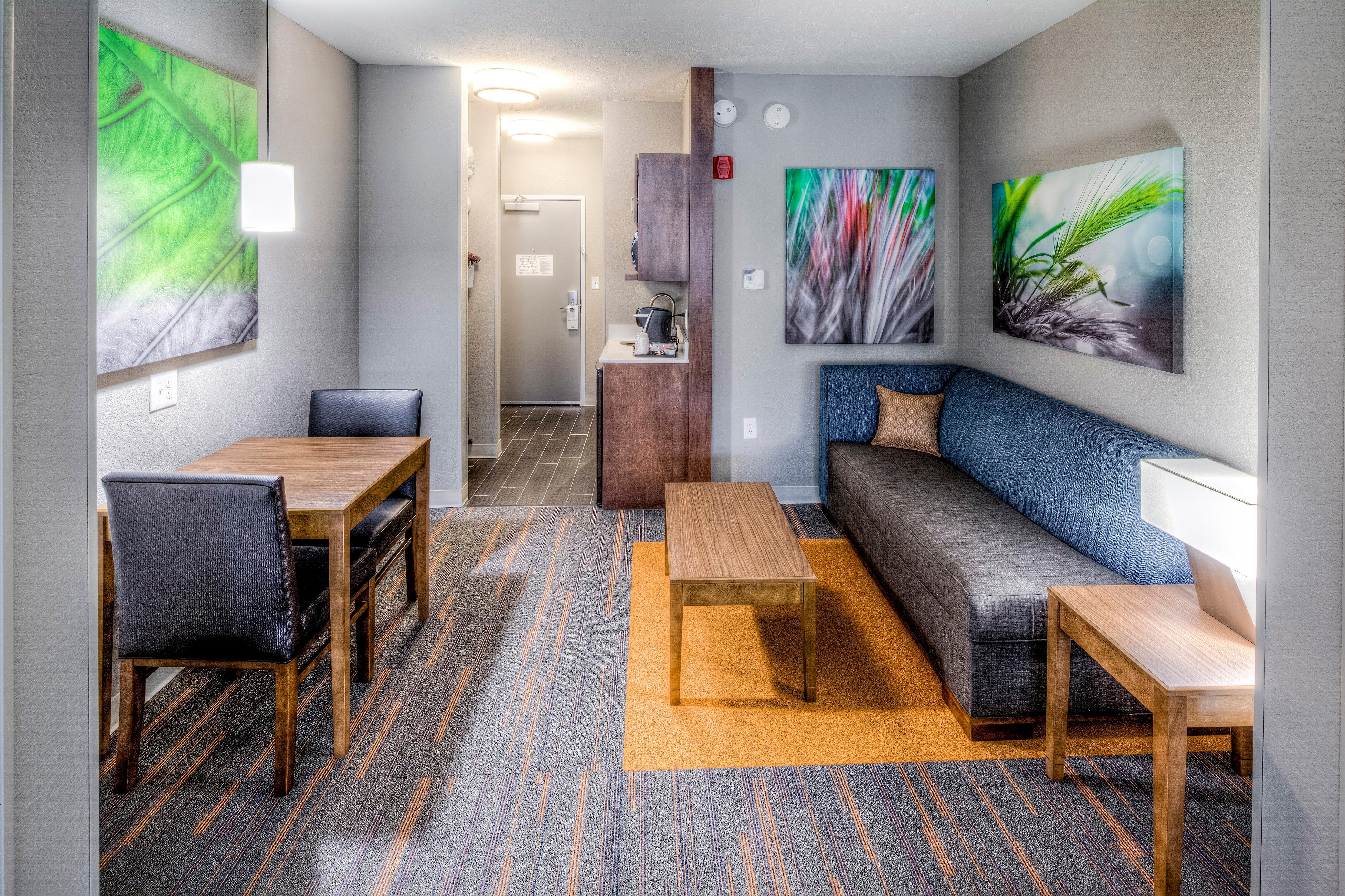 Holiday Inn Express & Suites Cleveland/Westlake By Ihg Bagian luar foto