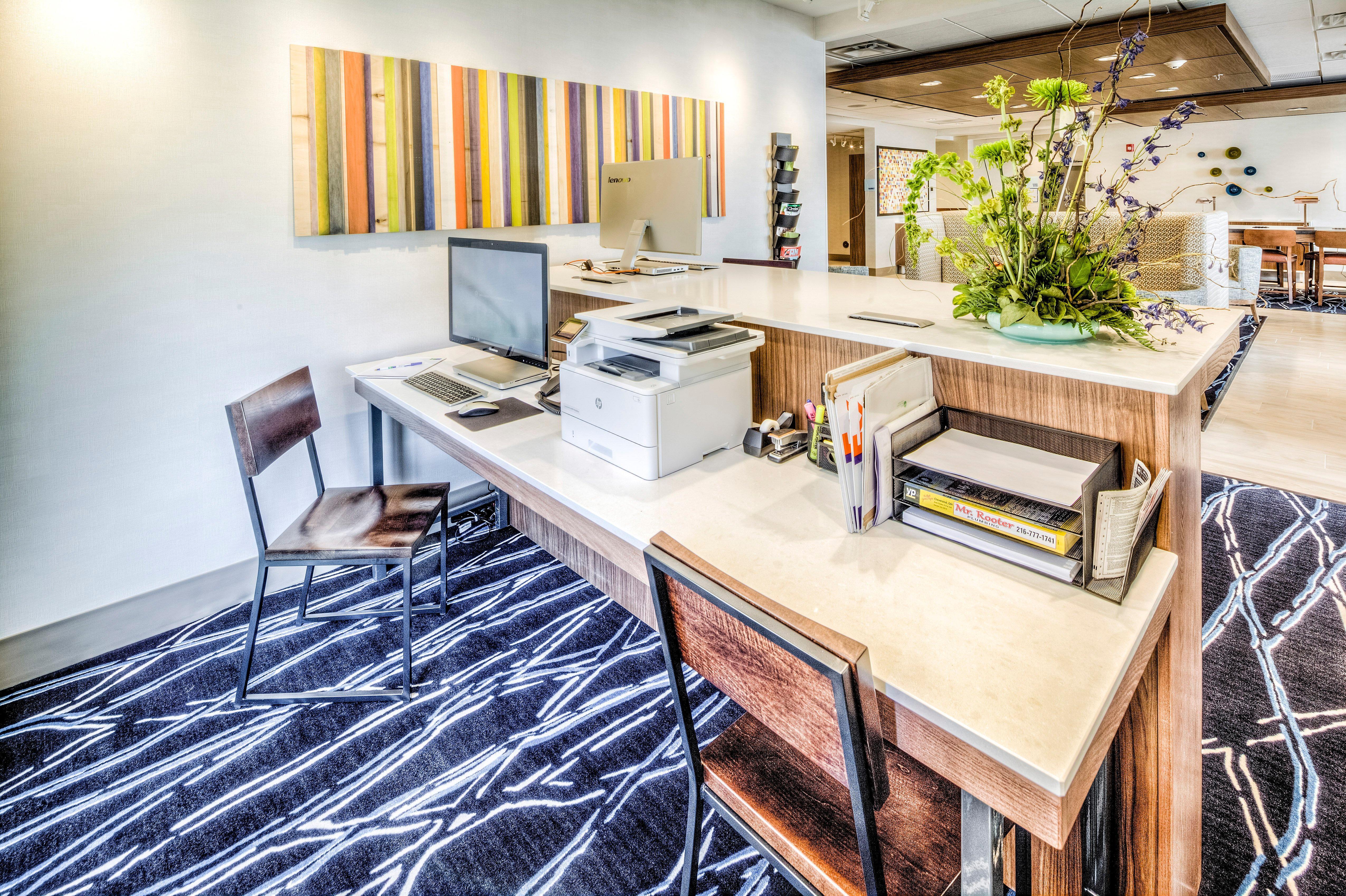 Holiday Inn Express & Suites Cleveland/Westlake By Ihg Bagian luar foto