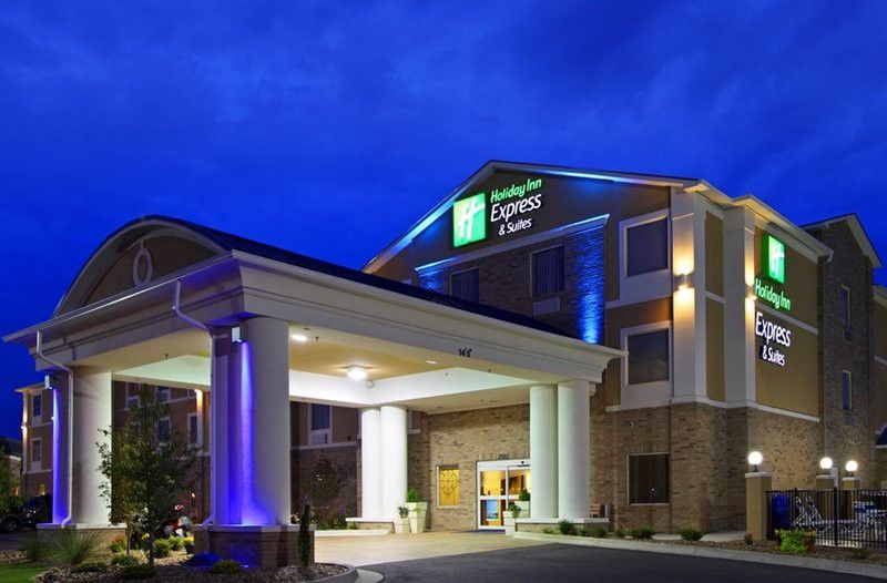 Holiday Inn Express & Suites Cleveland/Westlake By Ihg Bagian luar foto